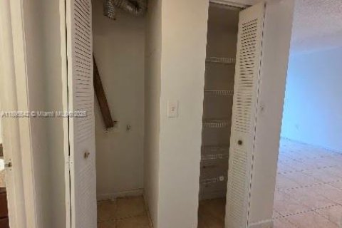 Appartement à louer à Miami, Floride: 2 chambres, 80.55 m2 № 1947680 - photo 8