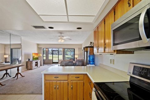 Condo in Lake Wales, Florida, 2 bedrooms  № 1723942 - photo 13