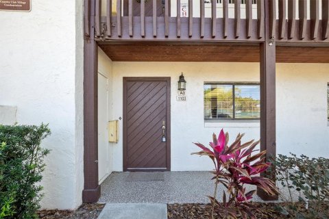 Condo in Lake Wales, Florida, 2 bedrooms  № 1723942 - photo 1