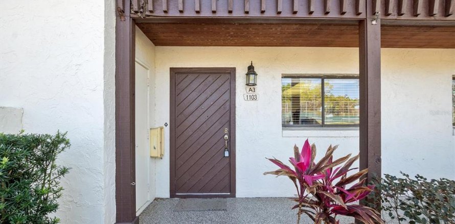 Condo in Lake Wales, Florida, 2 bedrooms № 1723942