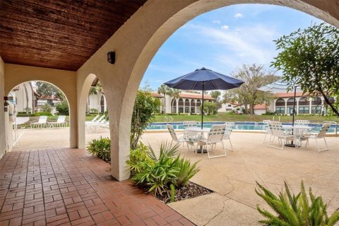 Condo in Lake Wales, Florida, 2 bedrooms  № 1723942 - photo 8