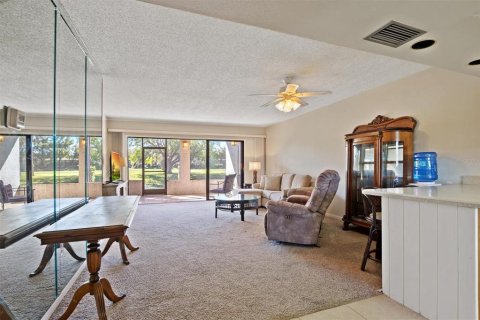 Condo in Lake Wales, Florida, 2 bedrooms  № 1723942 - photo 10