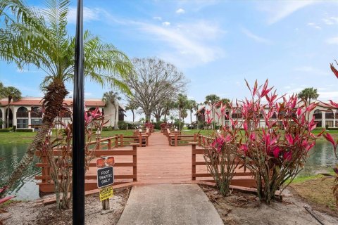 Condo in Lake Wales, Florida, 2 bedrooms  № 1723942 - photo 6