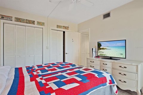 Condo in Lake Wales, Florida, 2 bedrooms  № 1723942 - photo 19
