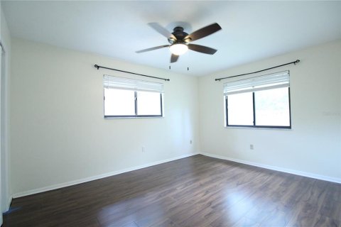 Casa en alquiler en Gainesville, Florida, 4 dormitorios, 176.7 m2 № 2106677 - foto 12