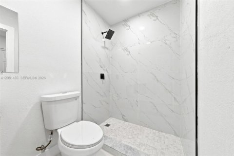 Villa ou maison à vendre à Miami, Floride: 4 chambres, 152.45 m2 № 2341249 - photo 27