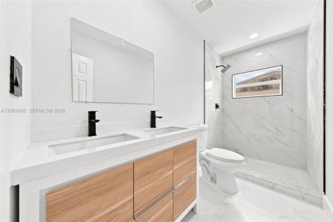 Villa ou maison à vendre à Miami, Floride: 4 chambres, 152.45 m2 № 2341249 - photo 14