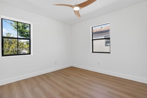 Villa ou maison à vendre à Homestead, Floride: 5 chambres, 310.29 m2 № 2146476 - photo 29