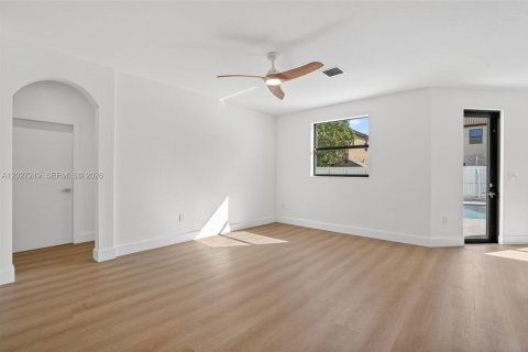 Villa ou maison à vendre à Homestead, Floride: 5 chambres, 310.29 m2 № 2146476 - photo 11