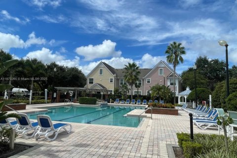 Condo in Orlando, Florida, 2 bedrooms  № 1981441 - photo 24