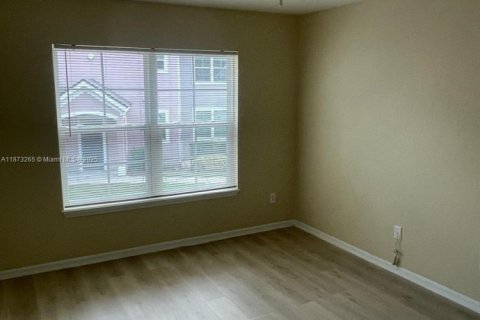 Condo in Orlando, Florida, 2 bedrooms  № 1981441 - photo 9