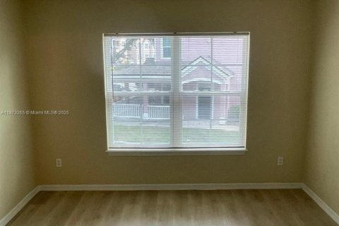 Condo in Orlando, Florida, 2 bedrooms  № 1981441 - photo 10