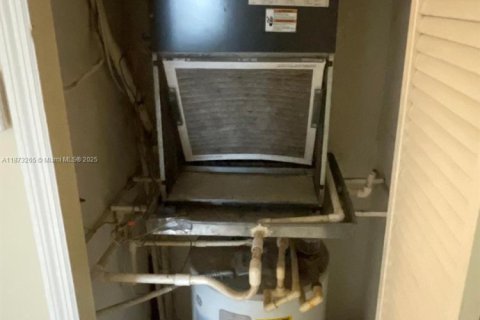 Condo in Orlando, Florida, 2 bedrooms  № 1981441 - photo 26