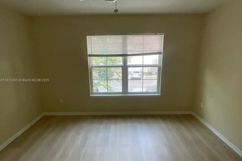 Condo in Orlando, Florida, 2 bedrooms  № 1981441 - photo 13