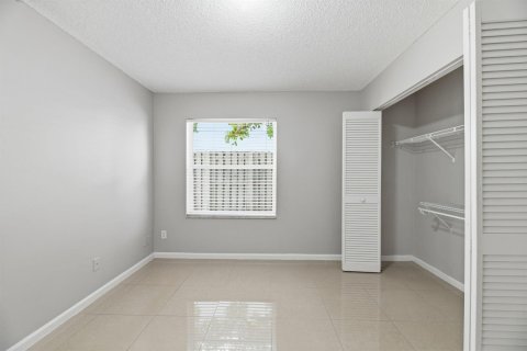 Casa en venta en Coconut Creek, Florida, 4 dormitorios, 196.49 m2 № 2242645 - foto 17