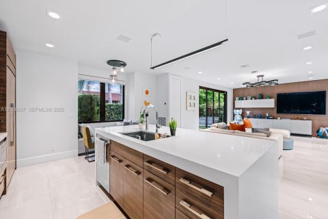 Casa en venta en Fort Lauderdale, Florida, 4 dormitorios, 368.26 m2 № 2420676 - foto 7