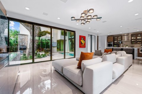 Casa en venta en Fort Lauderdale, Florida, 4 dormitorios, 368.26 m2 № 2420676 - foto 10