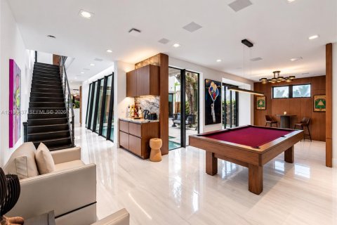 Casa en venta en Fort Lauderdale, Florida, 4 dormitorios, 368.26 m2 № 2420676 - foto 2
