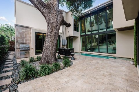 Casa en venta en Fort Lauderdale, Florida, 4 dormitorios, 368.26 m2 № 2420676 - foto 11