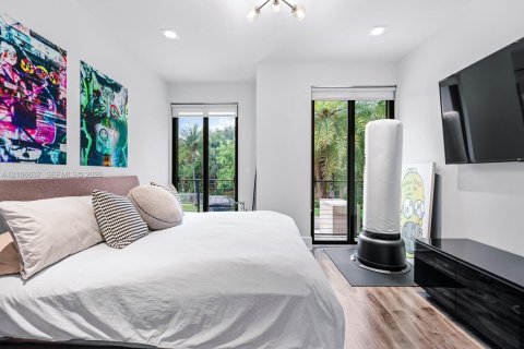 Casa en venta en Fort Lauderdale, Florida, 4 dormitorios, 368.26 m2 № 2420676 - foto 21