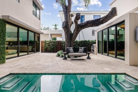 Casa en venta en Fort Lauderdale, Florida, 4 dormitorios, 368.26 m2 № 2420676 - foto 28