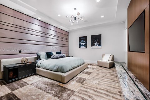 Casa en venta en Fort Lauderdale, Florida, 4 dormitorios, 368.26 m2 № 2420676 - foto 14