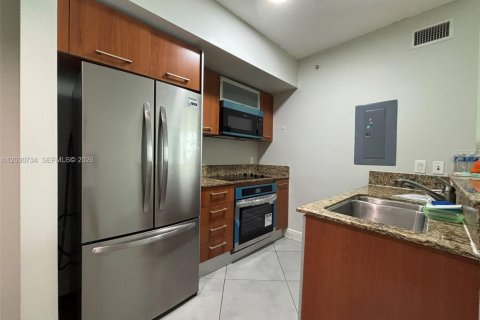 Снять в аренду кондоминиум в Майами, Флорида 1 спальня, 61.04м2, № 2077424 - фото 4