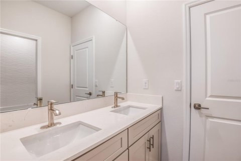 House in Riverview, Florida 4 bedrooms, 184.41 sq.m. № 1873807 - photo 14