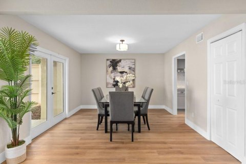 Townhouse in Longwood, Florida 4 bedrooms, 238.11 sq.m. № 1886211 - photo 9