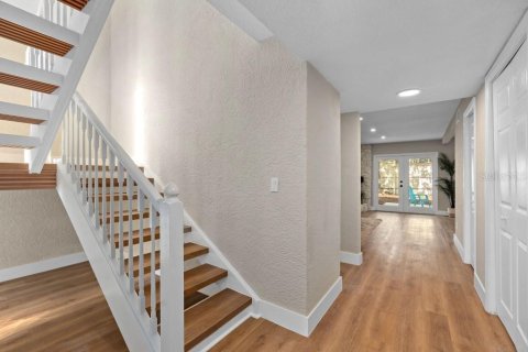 Townhouse in Longwood, Florida 4 bedrooms, 238.11 sq.m. № 1886211 - photo 4