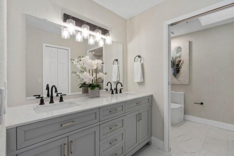 Townhouse in Longwood, Florida 4 bedrooms, 238.11 sq.m. № 1886211 - photo 28