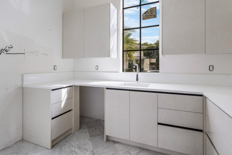 House in Boca Raton, Florida 7 bedrooms, 768.86 sq.m. № 2088404 - photo 19