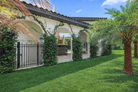 House in Boca Raton, Florida 7 bedrooms, 768.86 sq.m. № 2088404 - photo 3