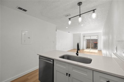 Apartamento en alquiler en Ocala, Florida, 2 dormitorios, 80.64 m2 № 1904701 - foto 3
