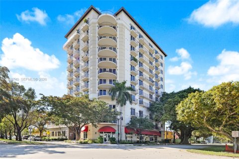 Condominio en alquiler en Miami, Florida, 1 dormitorio, 62.24 m2 № 2031725 - foto 13