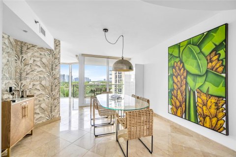 Condo in Sunny Isles Beach, Florida, 3 bedrooms  № 2273384 - photo 2