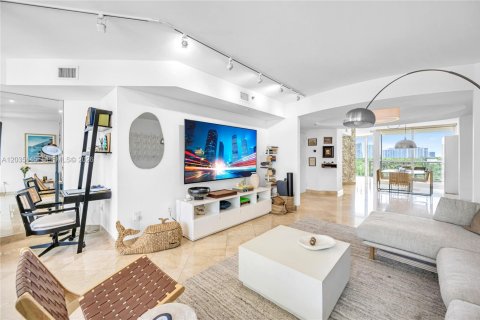 Condo in Sunny Isles Beach, Florida, 3 bedrooms  № 2273384 - photo 7