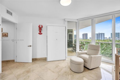 Condo in Sunny Isles Beach, Florida, 3 bedrooms  № 2273384 - photo 23