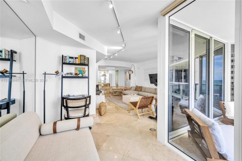 Condo in Sunny Isles Beach, Florida, 3 bedrooms  № 2273384 - photo 18
