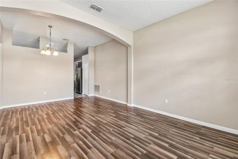 House in Deltona, Florida 3 bedrooms, 174.1 sq.m. № 2216207 - photo 10