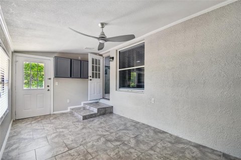 House in Deltona, Florida 3 bedrooms, 174.1 sq.m. № 2216207 - photo 16