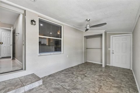 House in Deltona, Florida 3 bedrooms, 174.1 sq.m. № 2216207 - photo 15