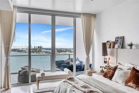 Condo in Miami, Florida, 2 bedrooms № 2082441 - photo 30