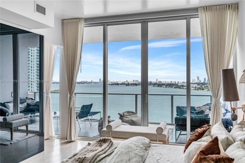 Condo in Miami, Florida, 2 bedrooms № 2082441 - photo 28