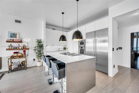 Condo in Miami, Florida, 2 bedrooms № 2082441 - photo 27