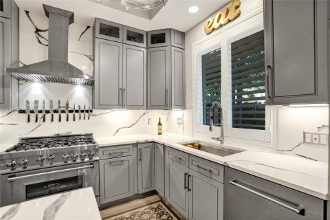 Townhouse in Lake Worth, Florida 3 bedrooms, 155.89 sq.m. № 1846142 - photo 12
