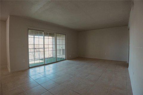 Condo in Orlando, Florida, 2 bedrooms  № 1609509 - photo 7