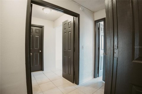 Condo in Orlando, Florida, 2 bedrooms  № 1609509 - photo 9