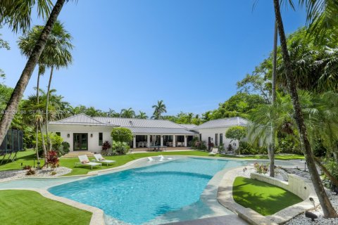 Casa en Miami, Florida 7 dormitorios № 2352655