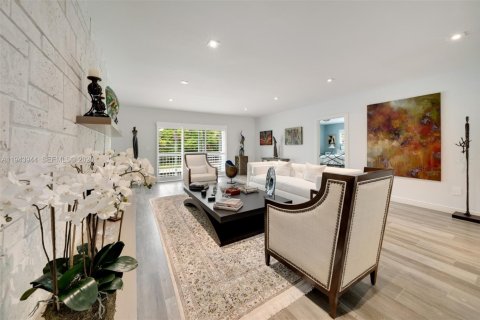 Villa ou maison à vendre à Pinecrest, Floride: 5 chambres, 339 m2 № 2002685 - photo 3